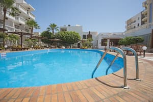 thumbnail: Outdoor pool