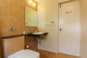 thumbnail: In-room dining