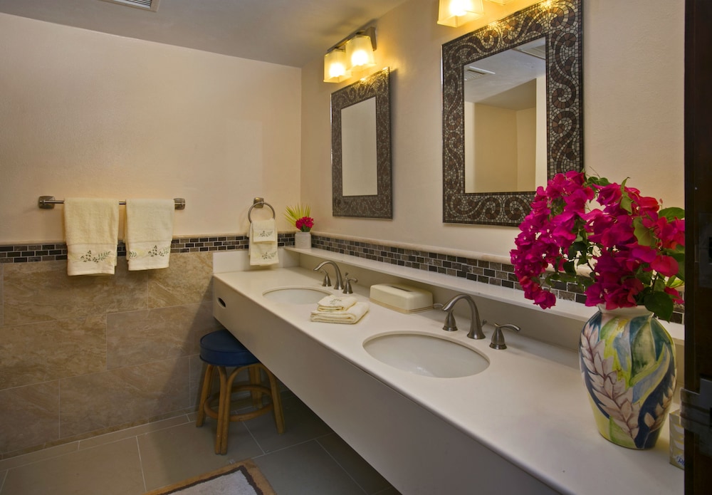 Bathroom sink