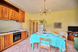 thumbnail: In-room dining