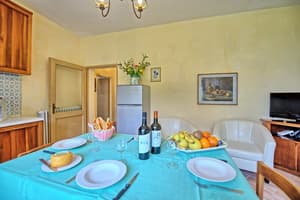 thumbnail: In-room dining