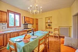 thumbnail: In-room dining