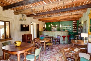 thumbnail: Interior detail
