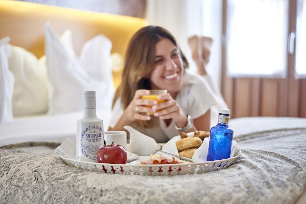 Room service - dining