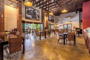 thumbnail: Restaurant