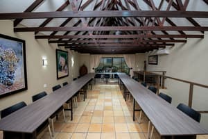 thumbnail: Restaurant