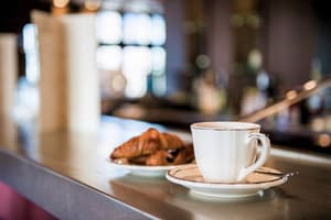 thumbnail: Cafe