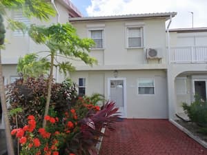 thumbnail: Front of property
