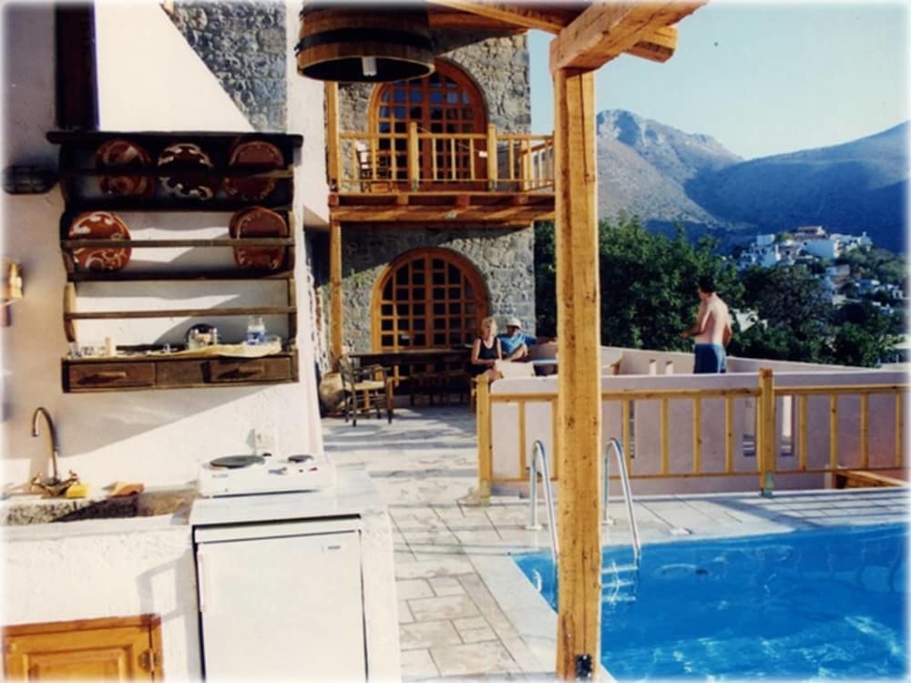Private pool