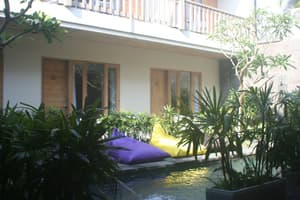 thumbnail: Outdoor pool