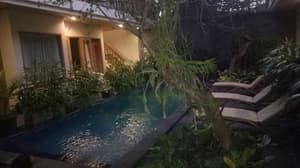 thumbnail: Exterior detail