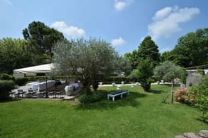 thumbnail: Outdoor wedding area