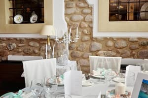 thumbnail: Restaurant