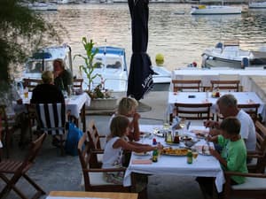 thumbnail: Restaurant