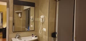 thumbnail: Bathroom sink