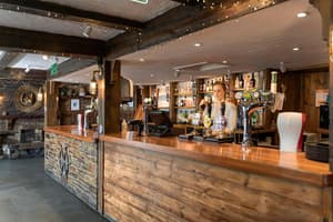 thumbnail: Bar (on property)