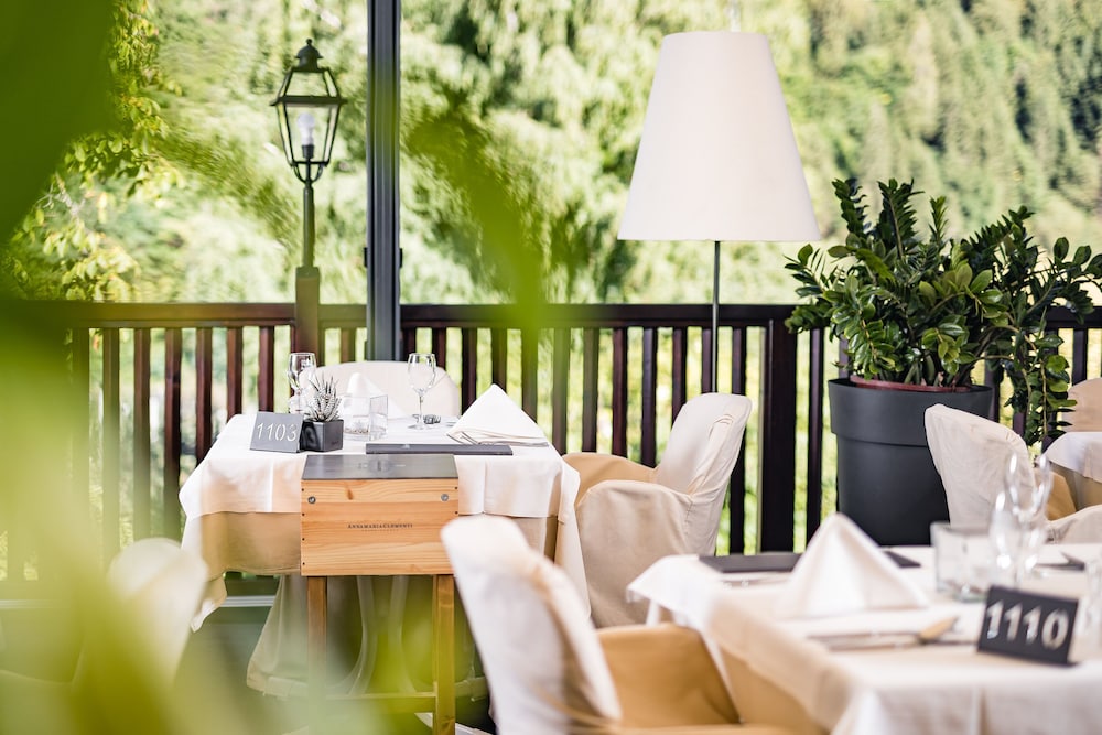 Sundeck