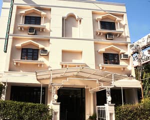 thumbnail: Property entrance