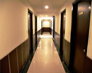 thumbnail: Hallway