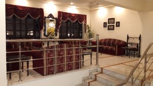 thumbnail: Lobby sitting area
