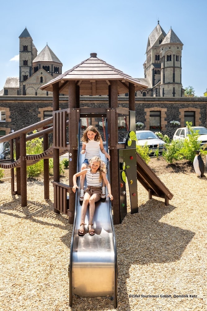 Children's play area - outdoor