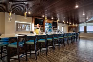 thumbnail: Bar (on property)