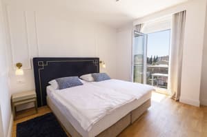 thumbnail: Interior
