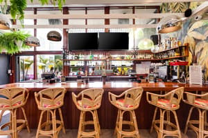 thumbnail: Restaurant