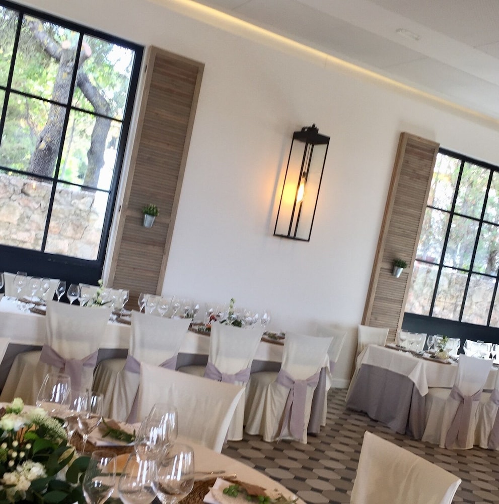 Indoor wedding
