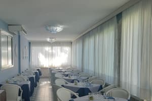 thumbnail: Breakfast area