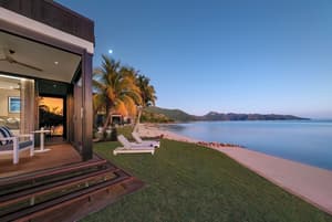 thumbnail: Exterior