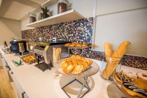 thumbnail: Bar (on property)