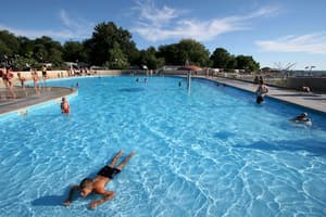 thumbnail: Outdoor pool