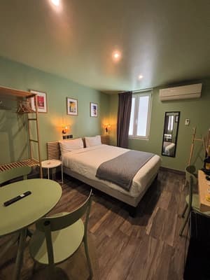 thumbnail: Room