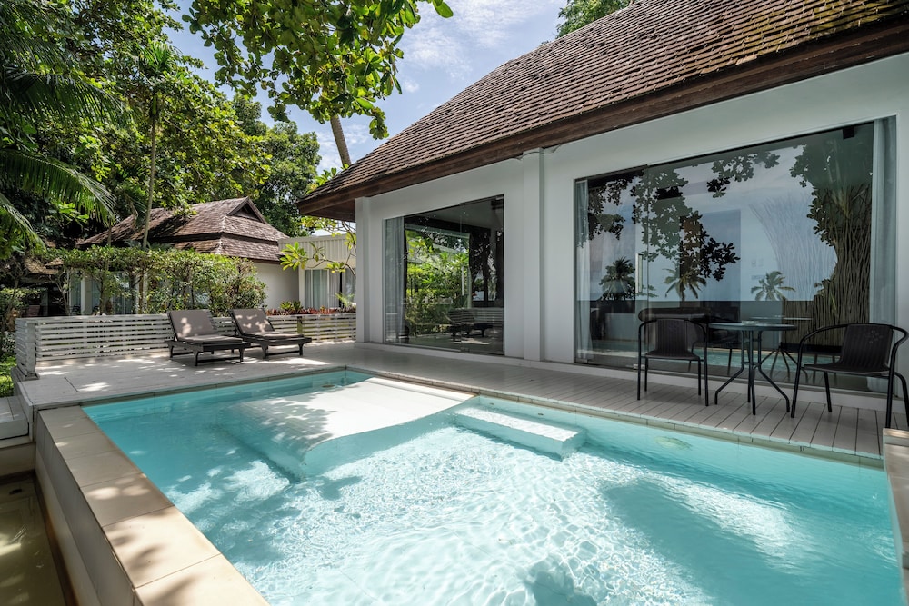 Private pool