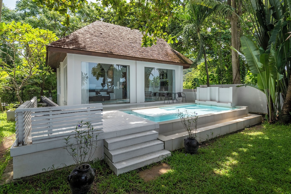 Private pool