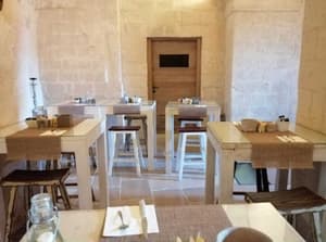 thumbnail: Breakfast area