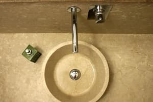 thumbnail: Bathroom amenities