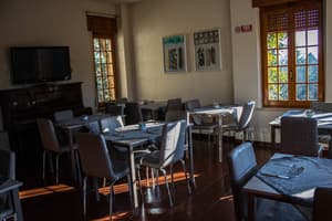 thumbnail: Breakfast area