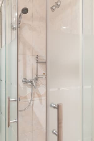 thumbnail: Bathroom shower