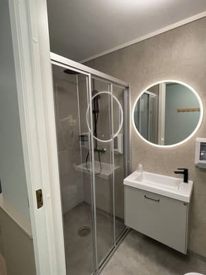 thumbnail: Bathroom
