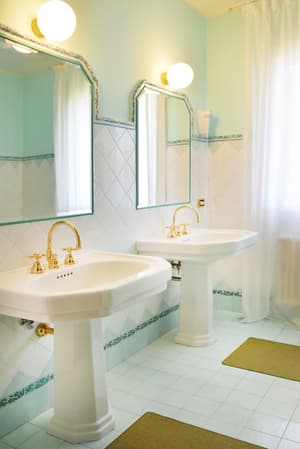 thumbnail: Bathroom