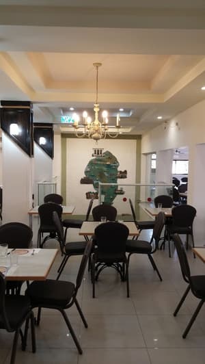 thumbnail: Restaurant