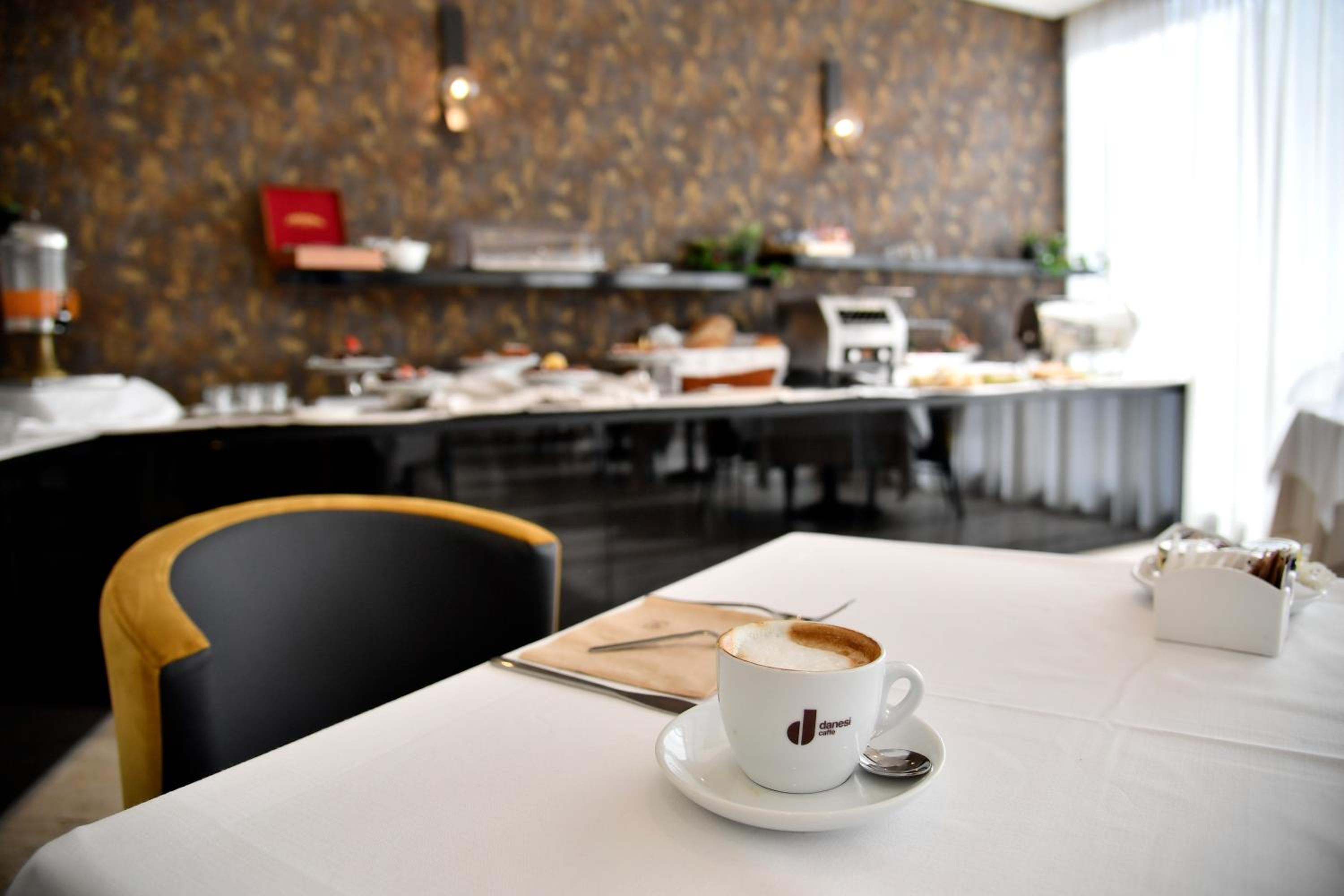 Restaurant-cafeteria