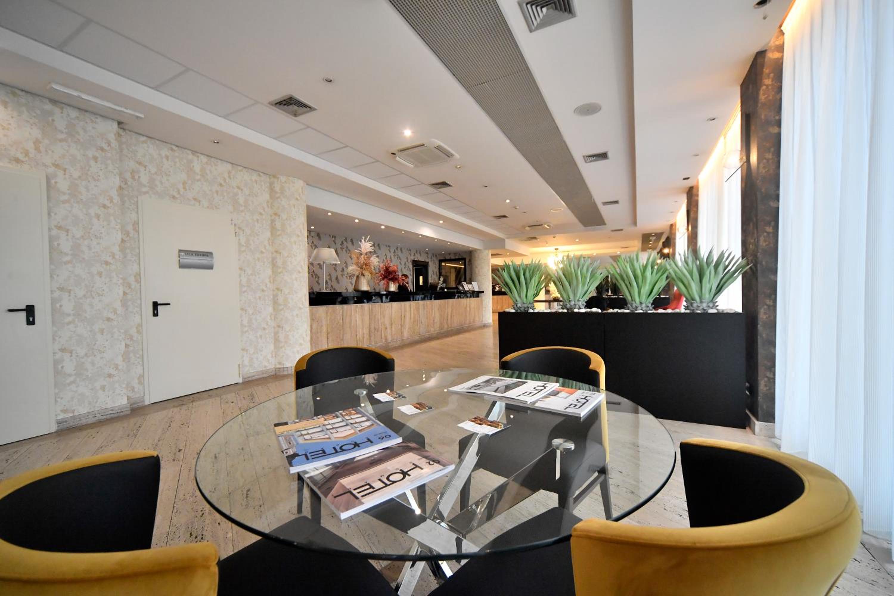 Restaurant-cafeteria