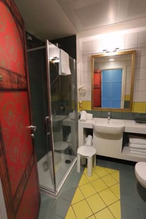 thumbnail: Bathroom