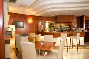 thumbnail: Restaurant