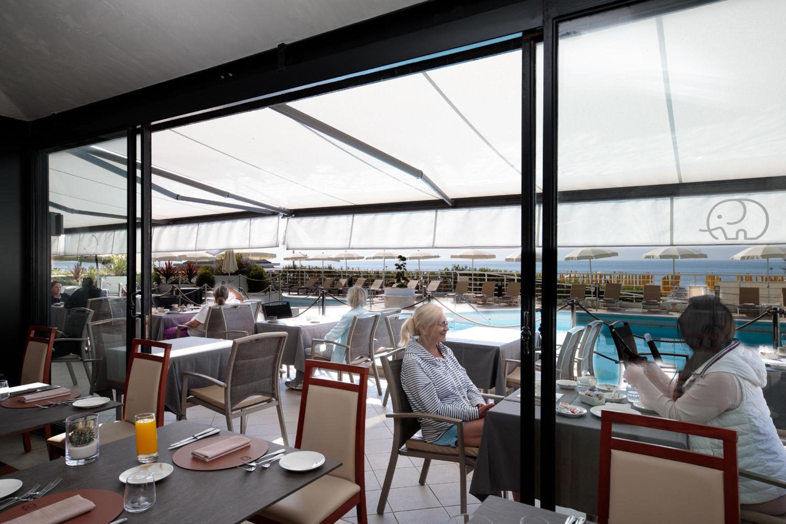 Restaurant-cafeteria