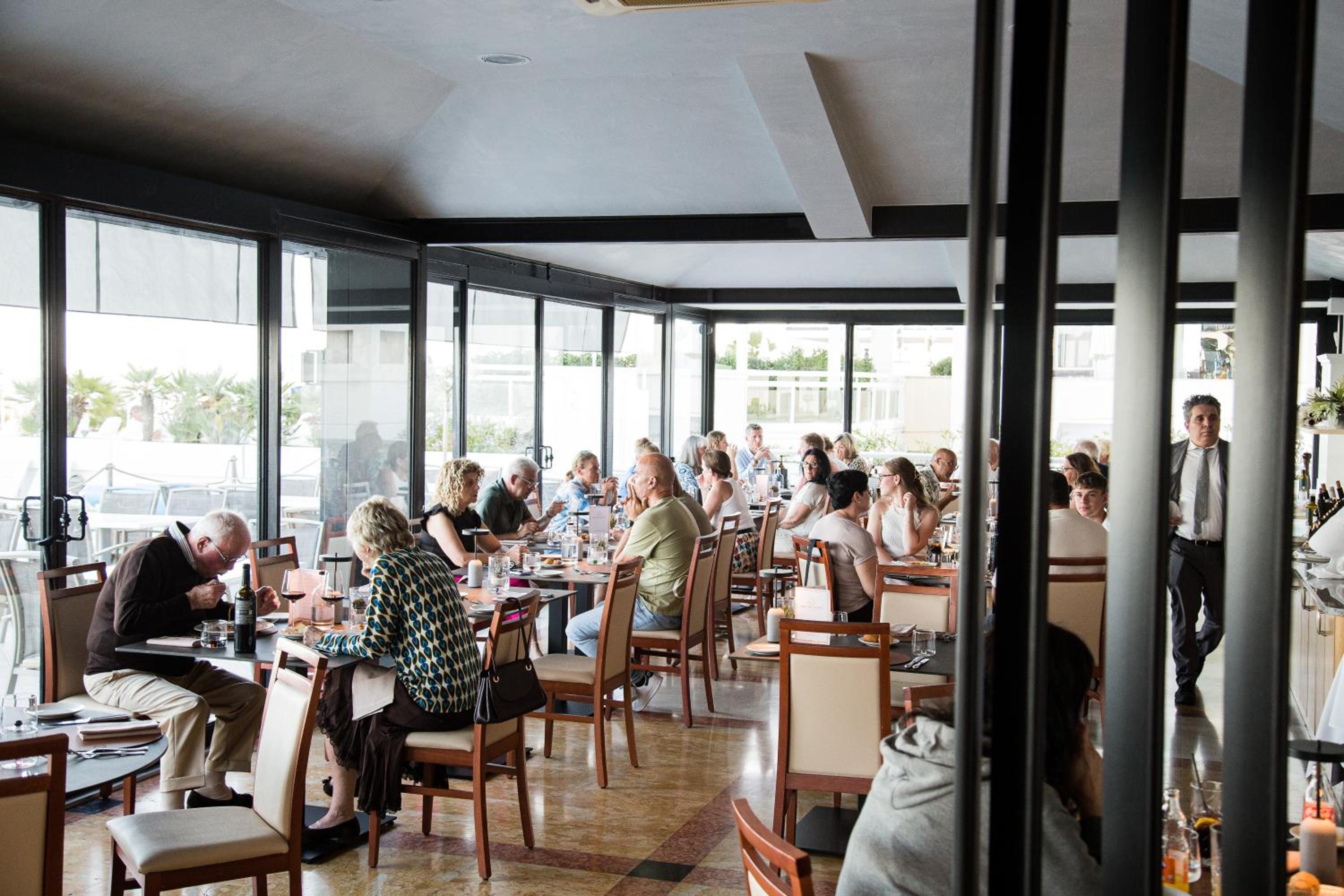 Restaurant-cafeteria