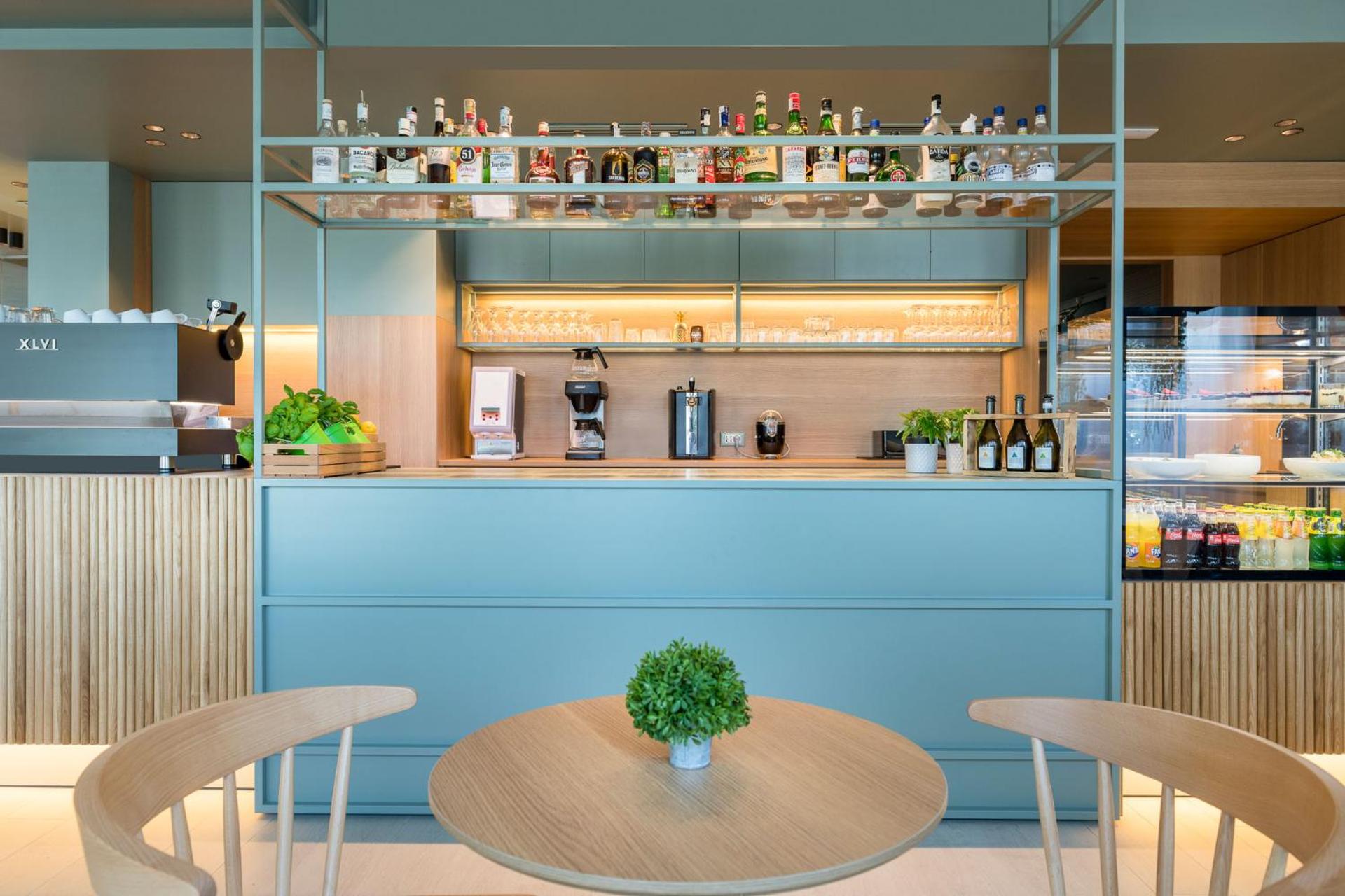 Restaurant-cafeteria